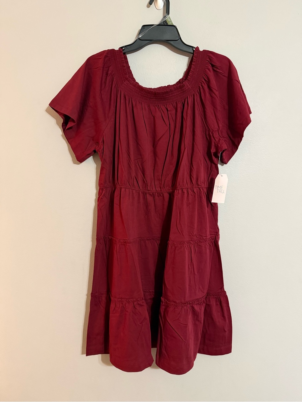 Time and Tru Women’s Burgundy Tiered Short Sleeve Dress Large